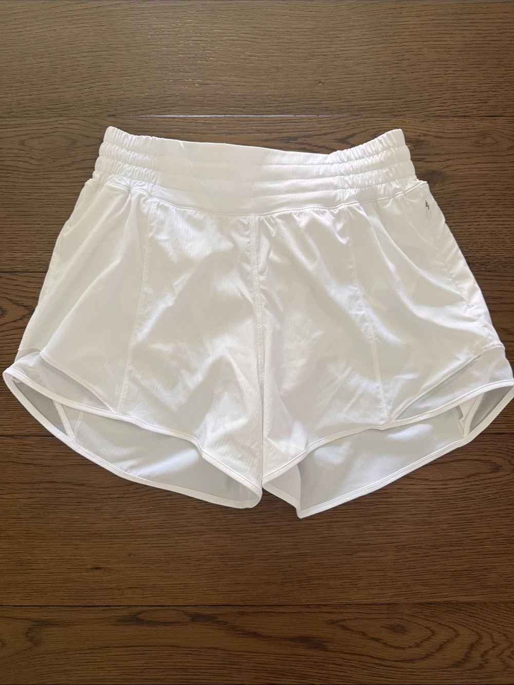 Lululemon Hotty Hot High-Rise Lined Short 4"